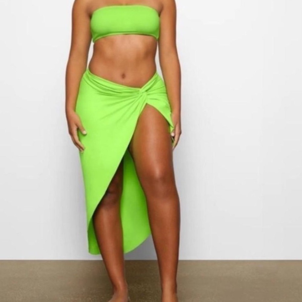 Skims Cover Ups Sarong Skirt Neon Green CU-SAR-2820 Womens XS New